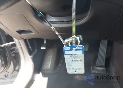 2015 Hyundai Santa Fe Sport 2.4L z USA, uszkodzony, nr VIN 5XYZUDLB4FG300272